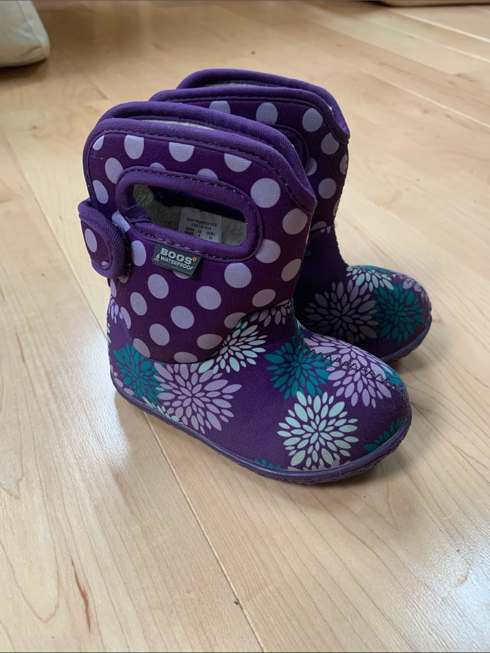 Bogs Kids Purple Floral & Polka Dot Waterproof Boots baby sz 6
